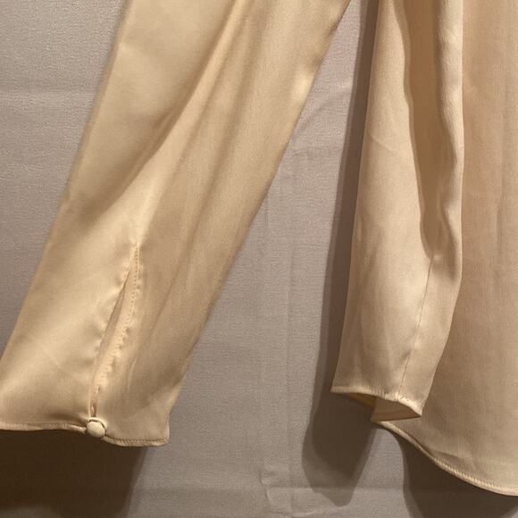 Ann Taylor Blouse w/Ruffle Sleeves - Picture 7 of 7